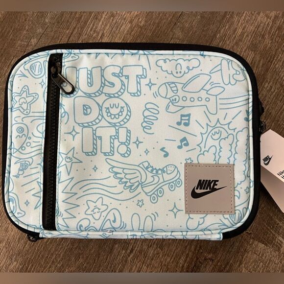 Nike Hard Shell Lunchbox - Picture 1 of 6